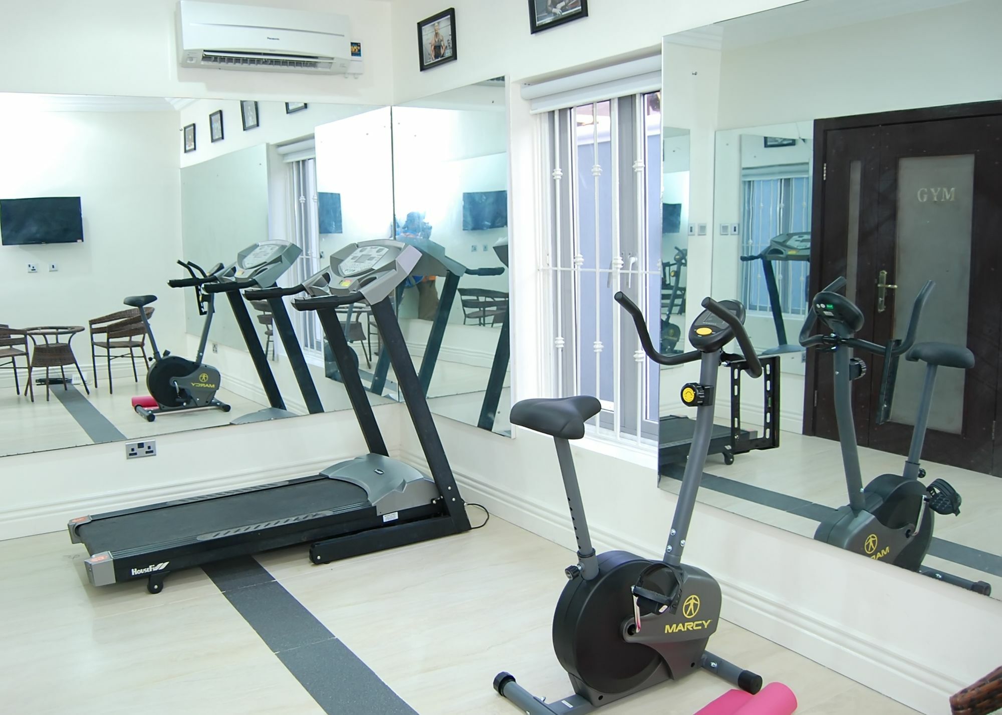 The Montrose Hotel Lekki Luaran gambar