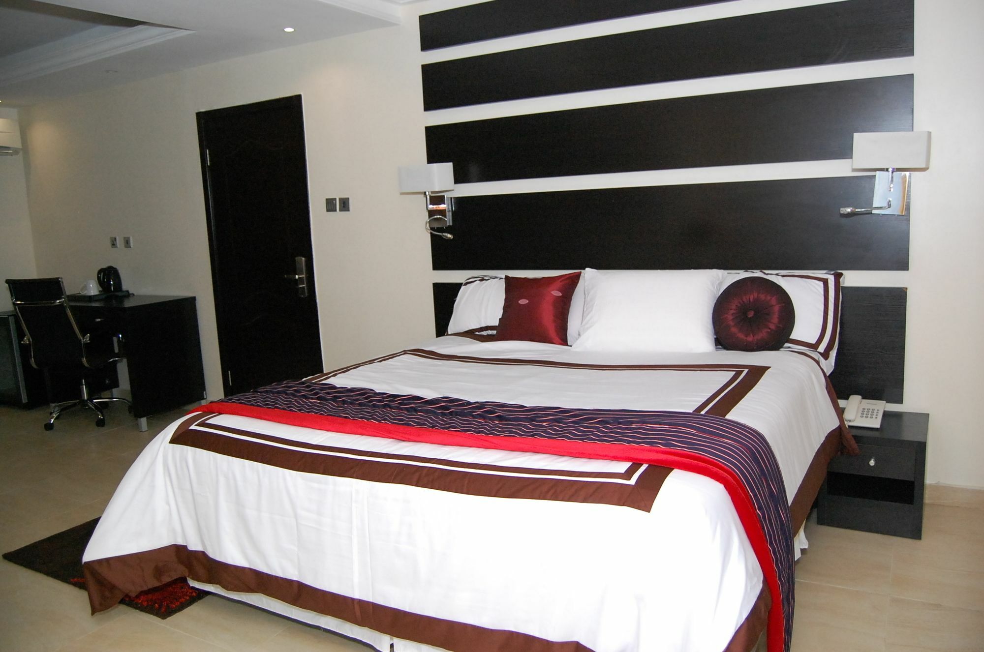The Montrose Hotel Lekki Luaran gambar
